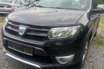 Dacia Sandero 131.000 km 5.400 € Kassel 34123