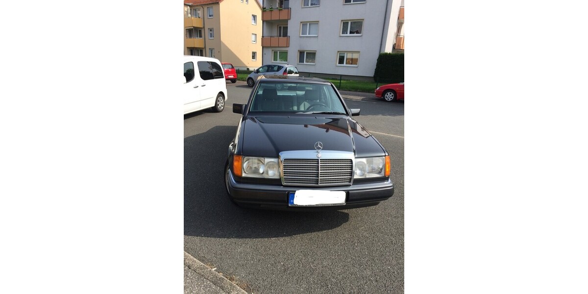 Mercedes-Benz w124 E200 228.010 km 8.000 € Trendelburg 34388