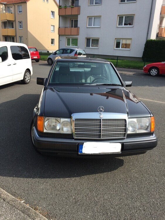 Mercedes-Benz w124 E200 228.010 km 8.000 € Trendelburg 34388