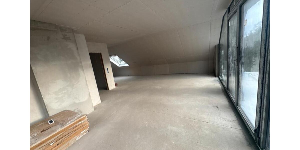 3 ZKB Dachgeschoss am Brasselsberg Kernsaniert 3 zimmer