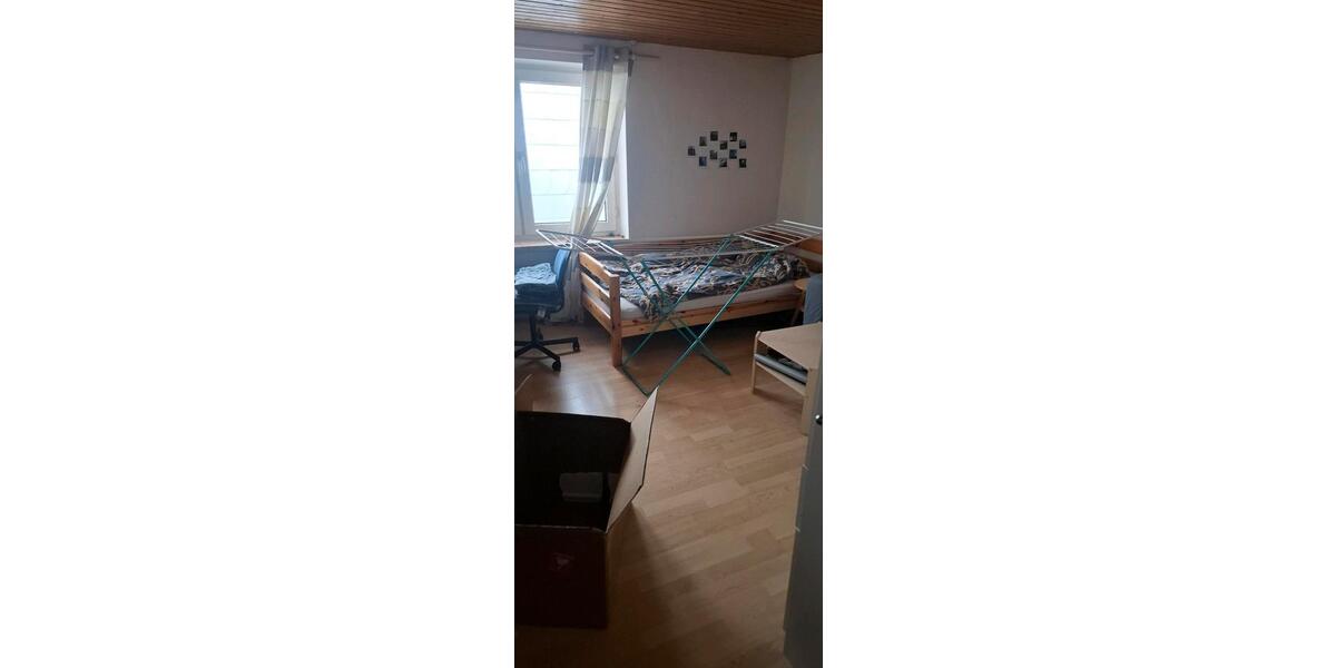 Hochparterre Ahnatal - 6 Zimmer, 140 m&sup2;, 1.200&euro; | Angebot:26581586
