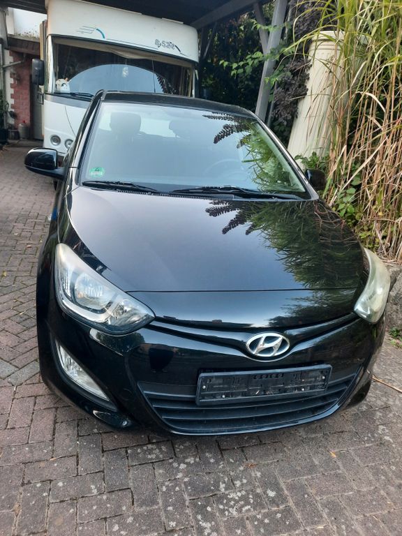 i20