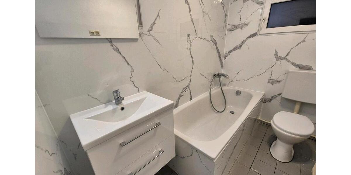 Hochparterre Lohfelden - 5 Zimmer, 100 m&sup2;, 830&euro; | Angebot:25286639