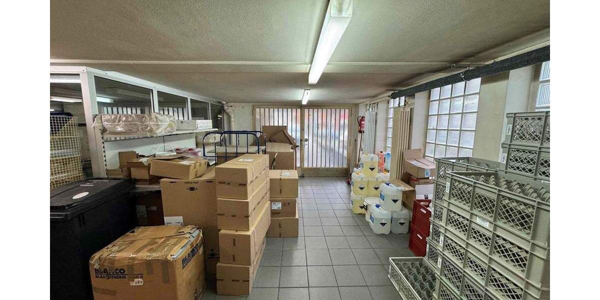 Laden - Büroflache mit Ausstellung oder Lagerfläche 4 zimmer