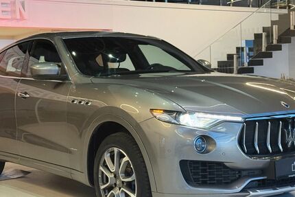 Maserati Levante 200.000 km 22.999 &euro; Zierenberg-Oelshausen 34289