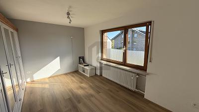 HELL MIT BALKON UND STELLPLATZ - Etagenwohnung Schauenburg | Angebot:26387039