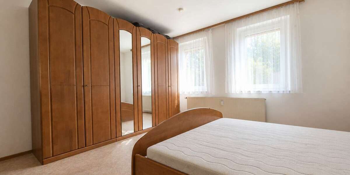 Einfamilienhaus Calden - 9 Zimmer, 220 m&sup2;, 255.000&euro; | Angebot:26824875