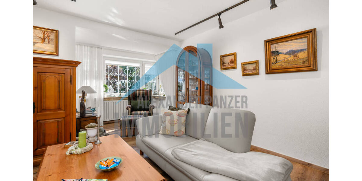 Mehrfamilienhaus, Wohnhaus Kassel / Niederzwehren Niederzwehren - 6 Zimmer, 190 m&sup2;, 575.000&euro; | Angebot:23983151