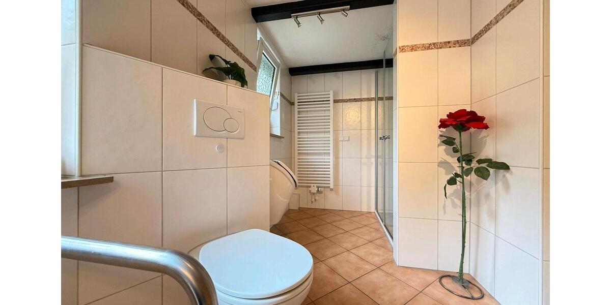 Mehrfamilienhaus, Wohnhaus Körle - 11 Zimmer, 326 m&sup2;, 349.000&euro; | Angebot:27120350