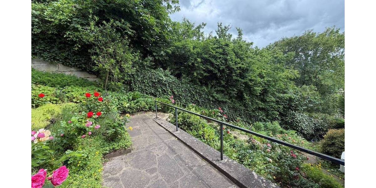 Einfamilienhaus Kassel Mitte - 6 Zimmer, 170 m&sup2;, 720.000&euro; | Angebot:26796710