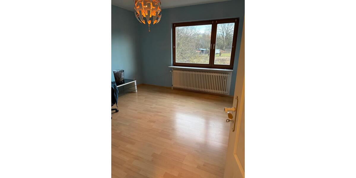 Etagenwohnung Immenhausen - 4 Zimmer, 100 m&sup2;, 800&euro; | Angebot:25449496