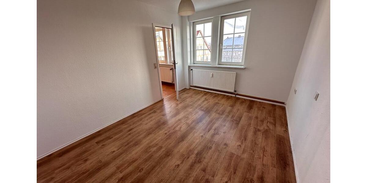 Etagenwohnung Felsberg - 4 Zimmer, 71 m&sup2;, 595&euro; | Angebot:25824537