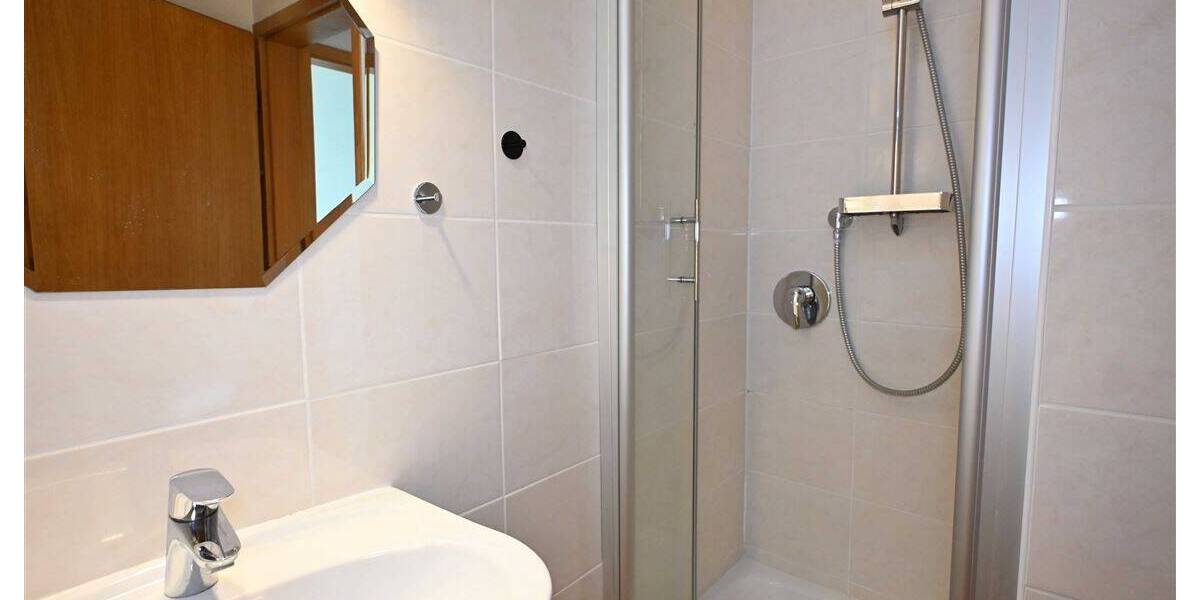 Reihenmittelhaus Kassel Niederzwehren - 4 Zimmer, 104 m&sup2;, 285.000&euro; | Angebot:25984575