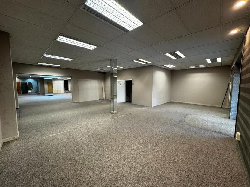 Ladeneinheit | Praxis | Büro | Lager | Ausstellung | Fitnesstudio
