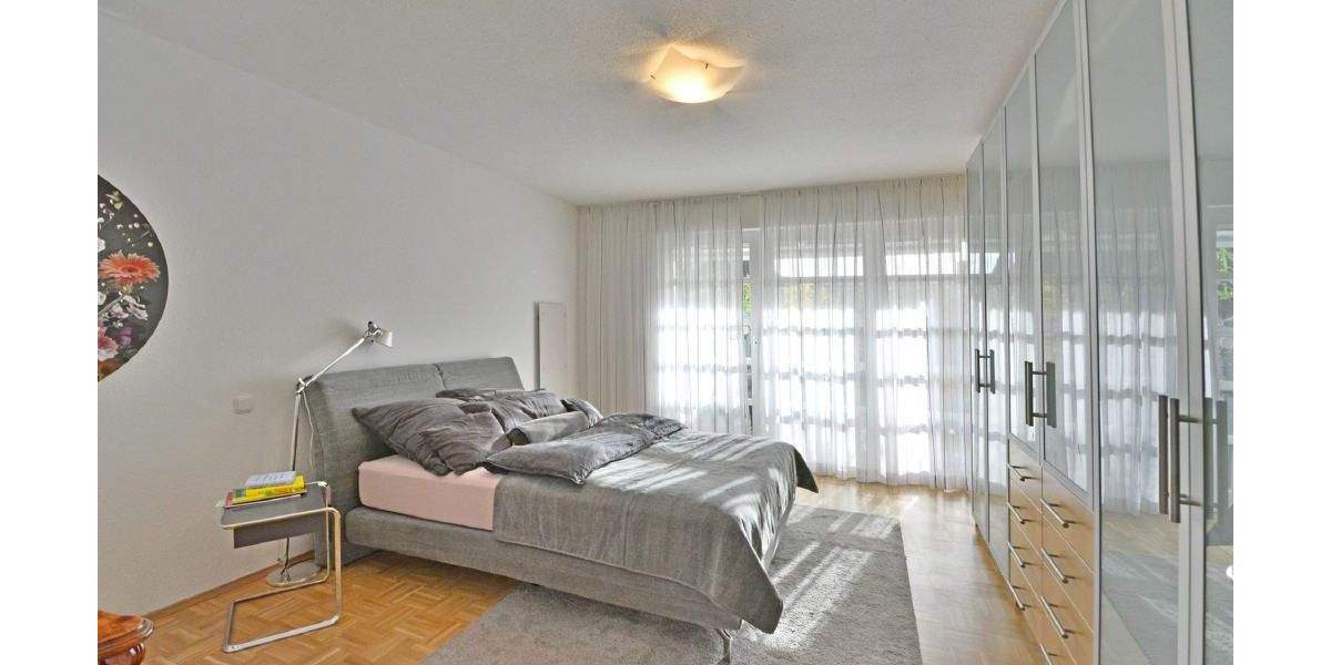 Sonnige 4-ZKB Maisonette mit Balkon, Terrasse und 2 Stellplätzen, Top-Lage am Weinberg 4 zimmer