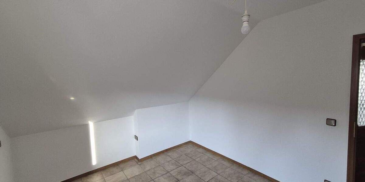 Doppelhaushälfte Witzenhausen Hundelshausen - 5 Zimmer, 160 m&sup2;, 1.150&euro; | Angebot:25969894