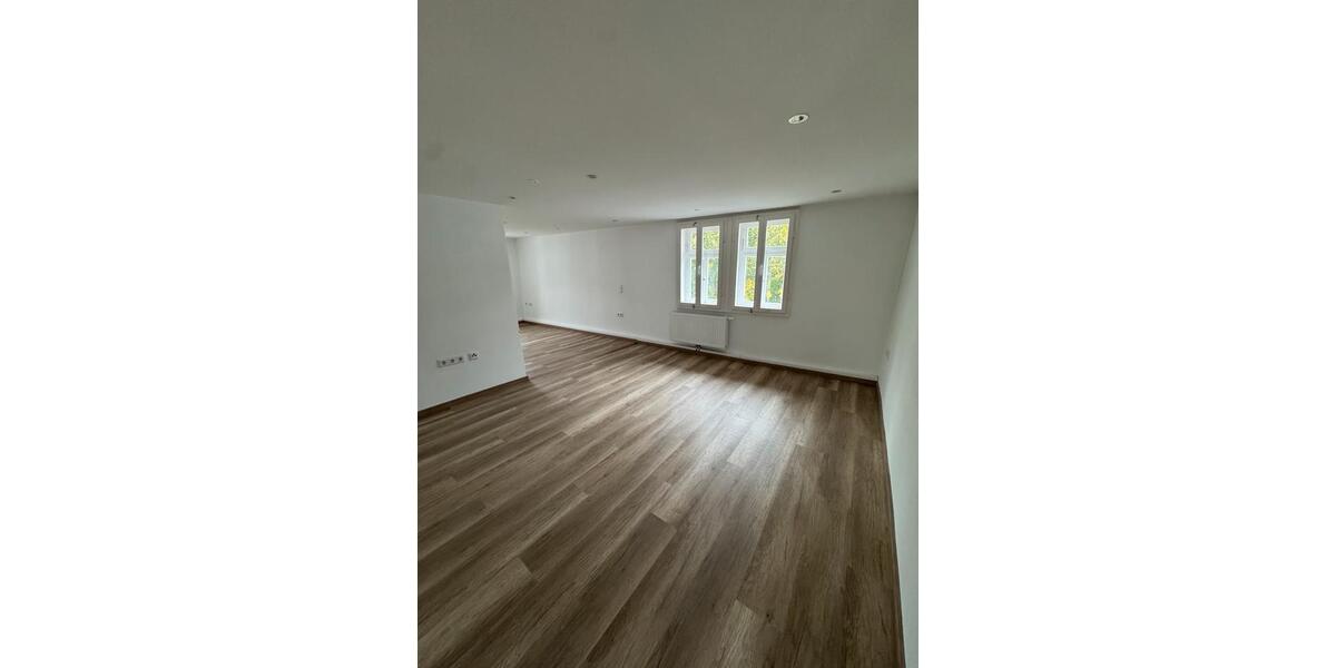 Etagenwohnung Baunatal - 3 Zimmer, 109 m&sup2;, 1.200&euro; | Angebot:27623675