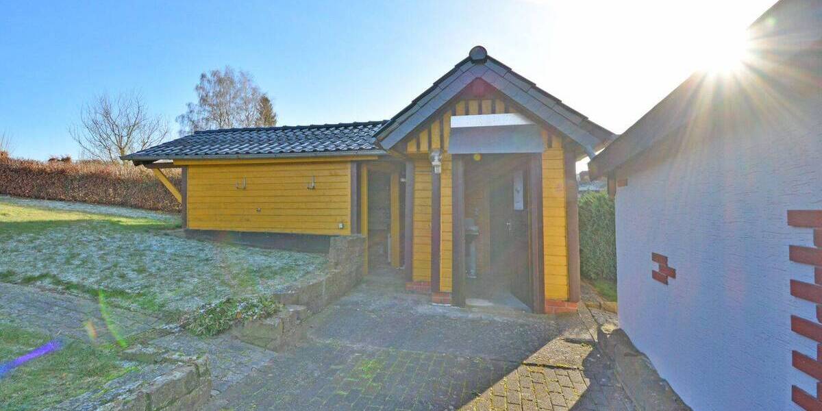 Mehrfamilienhaus, Wohnhaus Hofgeismar / Hombressen Hombressen - 9 Zimmer, 245 m&sup2;, 300.000&euro; | Angebot:26851776
