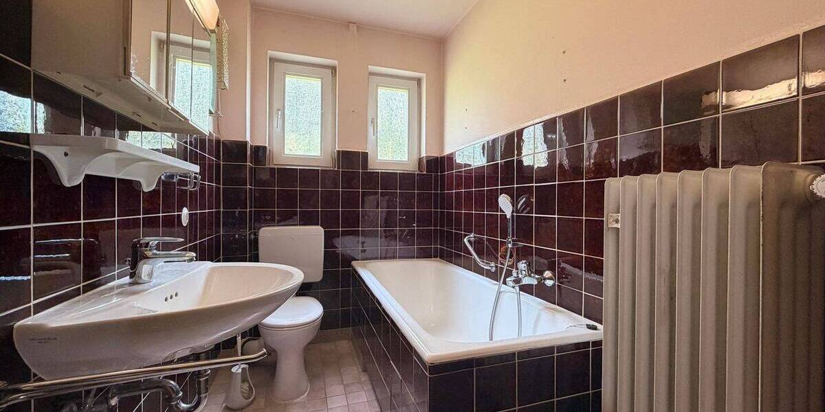 Mehrfamilienhaus, Wohnhaus Kassel Philippinenhof/Warteberg - 8 Zimmer, 168 m&sup2;, 398.000&euro; | Angebot:26861846