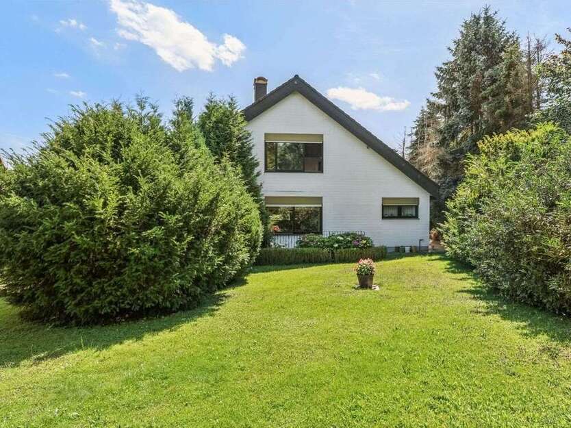 Haus zum Kaufen in Staufenberg 299.000 € 210 m²