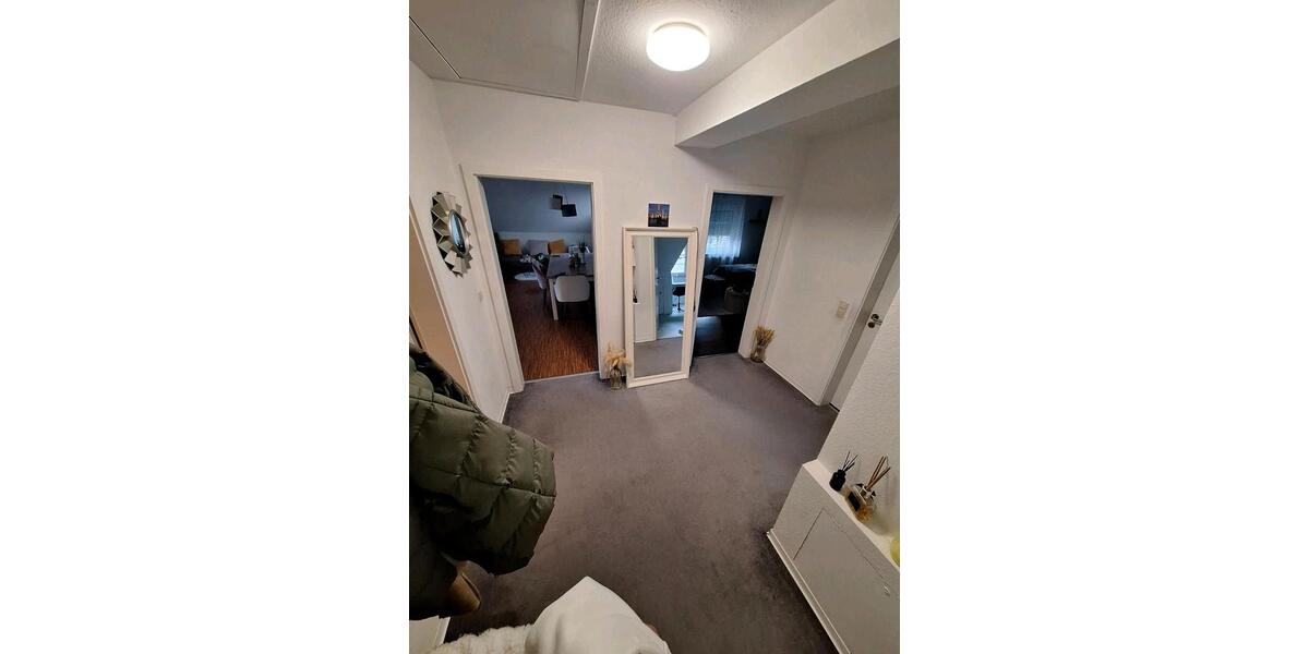3 Zimmer Küche Bad DG Wohnung zu vermieten 3 zimmer