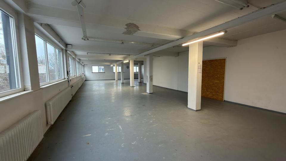 Halle, Lagerhalle, Produktion, Gewerbefläche Lagerfläche zimmer