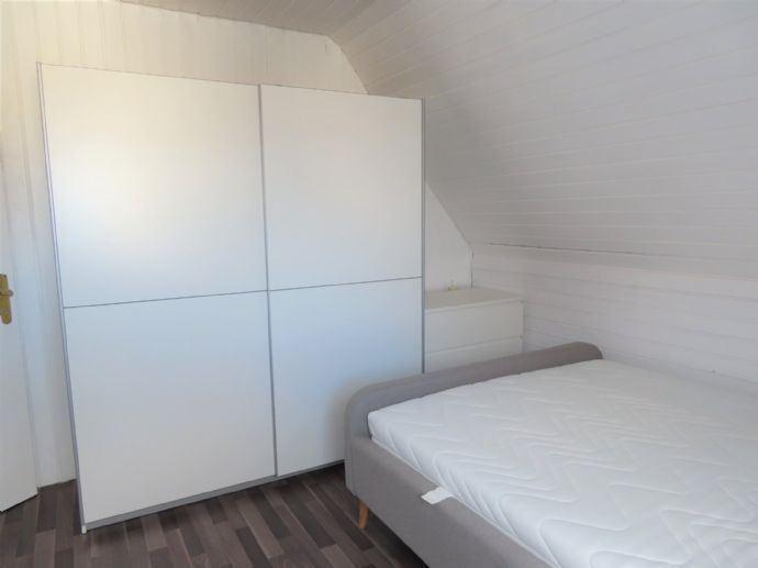 Dachgeschoßwohnung Kassel Bettenhausen - 2 Zimmer, 45 m&sup2;, 320&euro; | Angebot:26249508