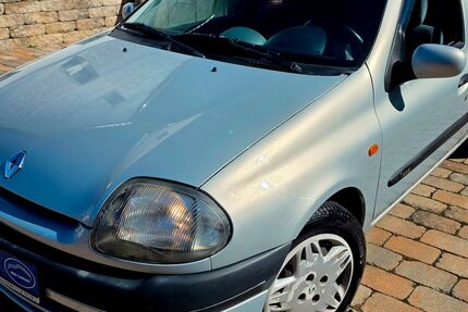 Renault Clio 107.564 km 2.499 € KASSEL 34125