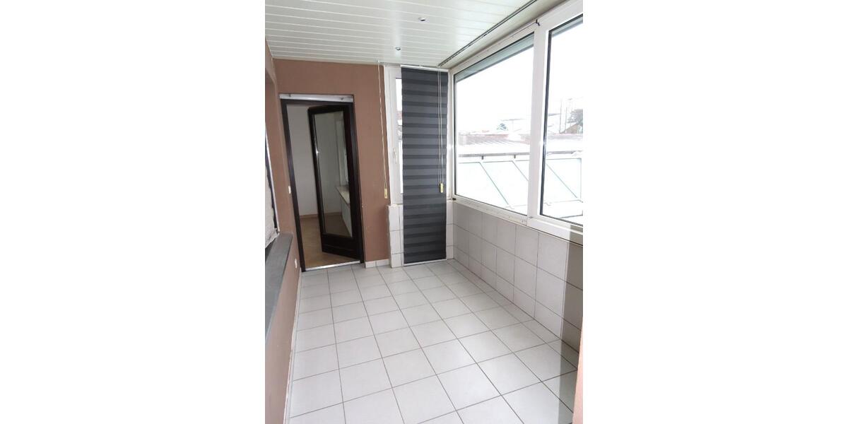 Gepflegte 2 ZKB mit kl. Wintergarten und Stellplatz in Niestetal-Sandershausen 2 zimmer