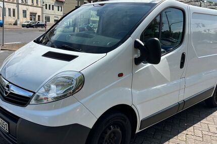 Opel Vivaro 190.000 km 5.200 € Kassel 34123