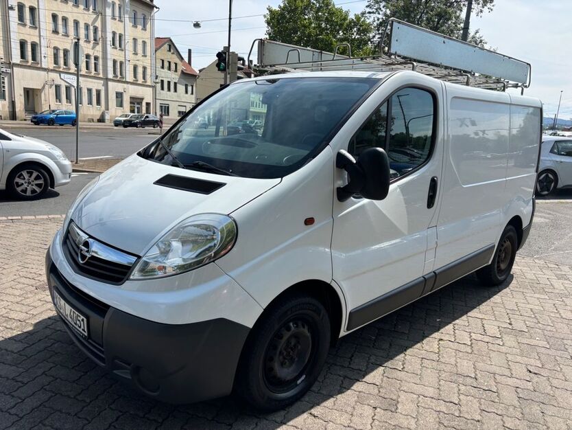 Opel Vivaro 190.000 km 5.200 € Kassel 34123