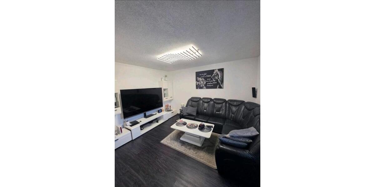 Reihenhaus Lohfelden - 8 Zimmer, 125 m&sup2;, 320.000&euro; | Angebot:27189044