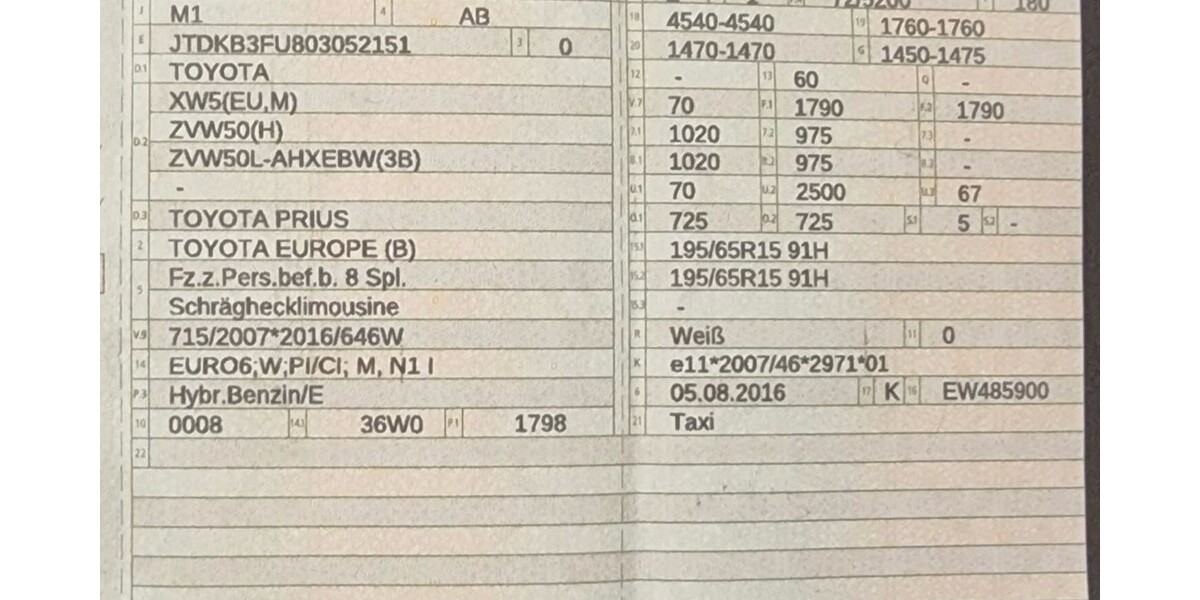 Toyota Prius 352.000 km 8.400 € VELLMAR 34246