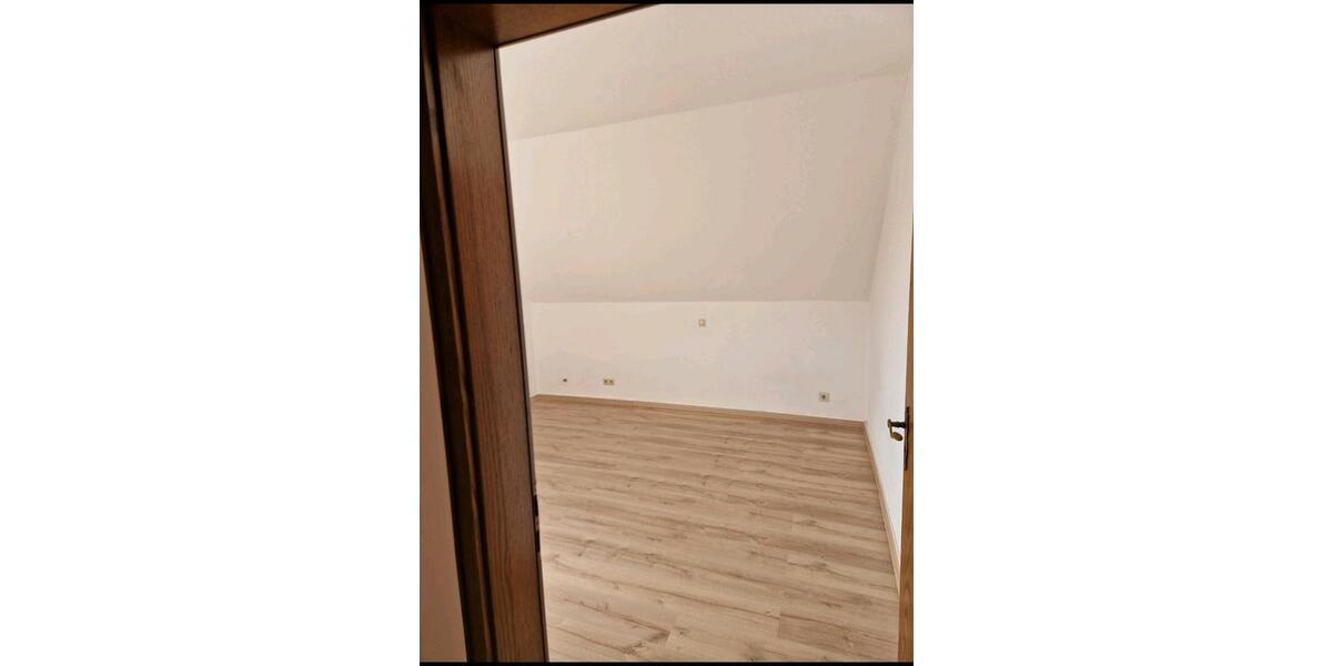Etagenwohnung Guxhagen - 3 Zimmer, 115 m&sup2;, 900&euro; | Angebot:24528406