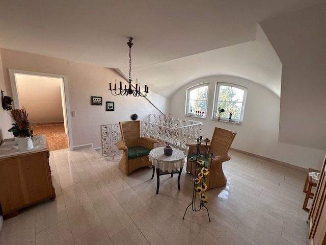Einfamilienhaus Gudensberg Obervorschütz - 7 Zimmer, 285 m&sup2;, 595.000&euro; | Angebot:25929124