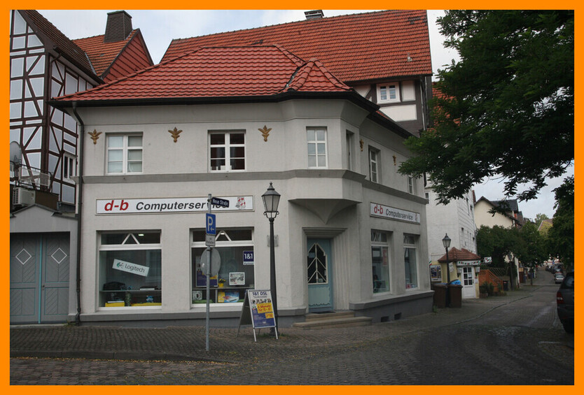 Laden mit Büroräumen über 2 Etagen (EG + OG) zu vermieten