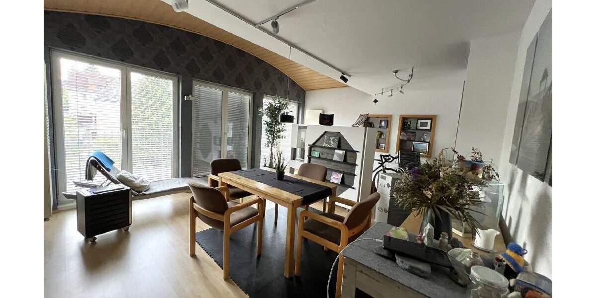 Etagenwohnung Kassel Kirchditmold - 4 Zimmer, 98 m&sup2;, 249.000&euro; | Angebot:25670435