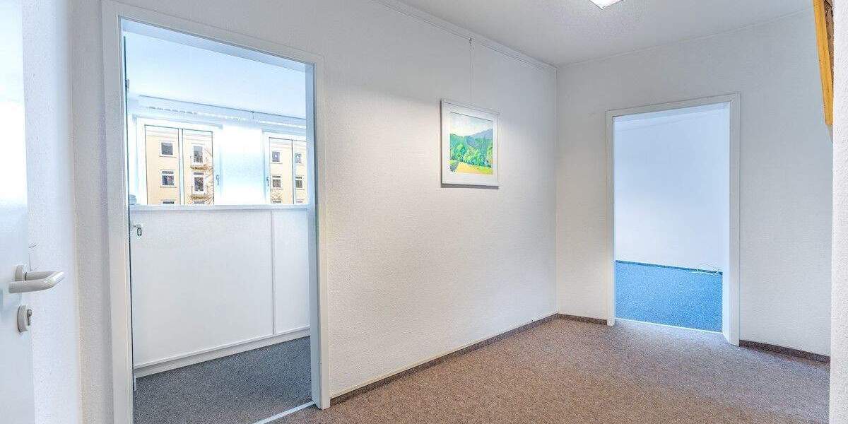 Helle Büroetage mit 8 Räumen an der Wilhelmshöher Allee in Wehlheiden 8 zimmer