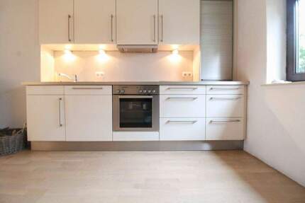 Charmantes Reihenmittelhaus mit moderner Einbauküche und kleinem Garten 3 zimmer