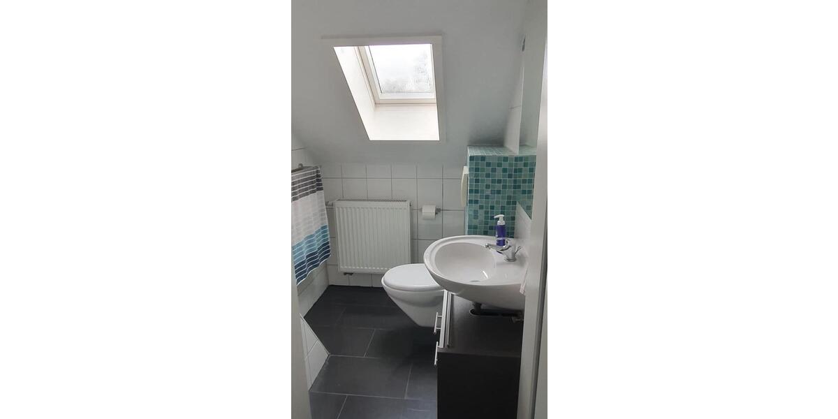 Dachgeschoßwohnung Kassel Fasanenhof - 4 Zimmer, 100 m&sup2;, 1.050&euro; | Angebot:25364393