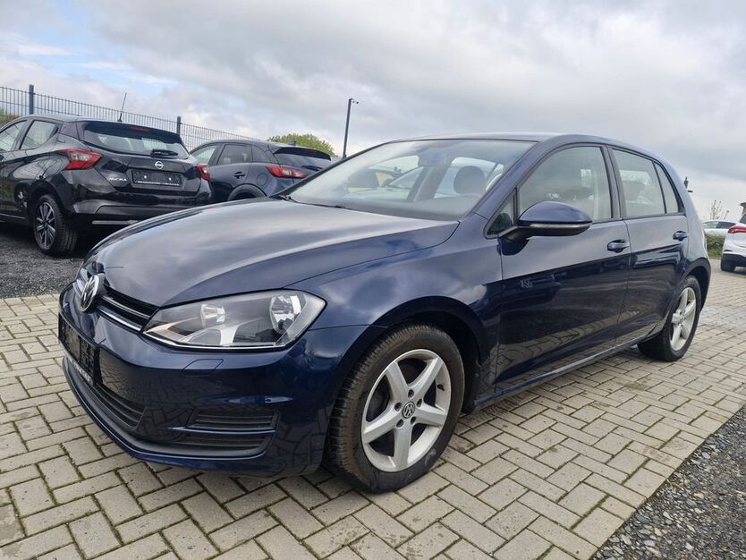 VW Golf 147.713 km 7.450 € Calden 34379