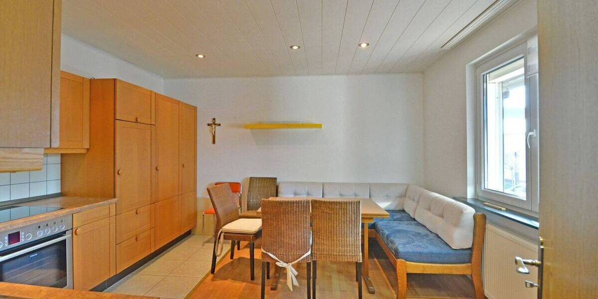 Mehrfamilienhaus, Wohnhaus Hofgeismar / Hombressen Hombressen - 9 Zimmer, 245 m&sup2;, 300.000&euro; | Angebot:26851776
