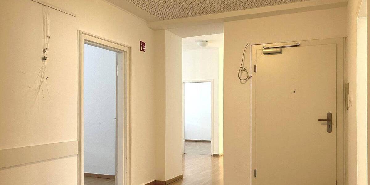 Gewerbeobjekt Kassel Mitte - 7 Zimmer, 1.570&euro; | Angebot:25996556