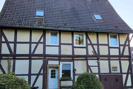 Haus zum Kaufen in Staufenberg 99.000 € 200 m² 8 zimmer