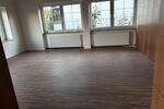 Etagenwohnung Kassel Niederzwehren - 3 Zimmer, 150 m&sup2;, 1.300&euro; | Angebot:27630773