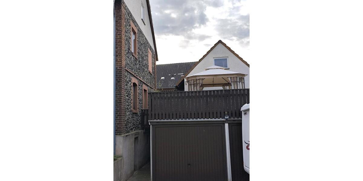 Mehrfamilienhaus, Wohnhaus Felsberg - 11 Zimmer, 340 m&sup2;, 247.000&euro; | Angebot:26060382