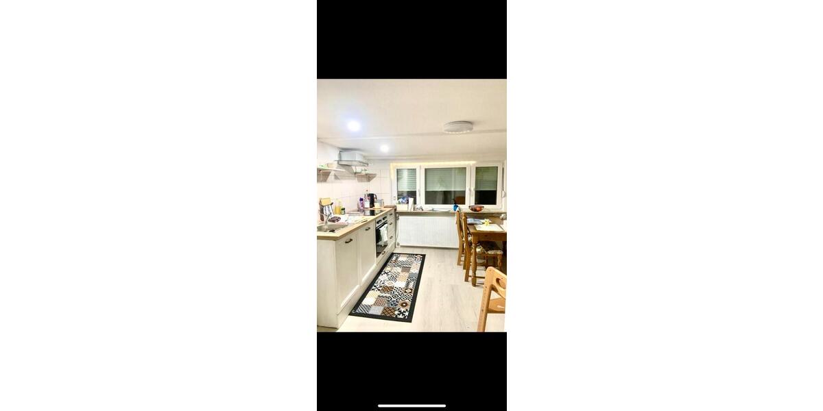 Gemütliche 40 qm DG Wohnung mit Einbauküche – teilmöbiliert 2 zimmer