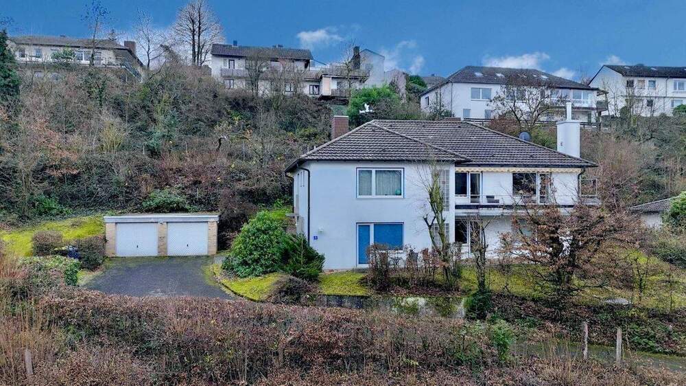 Repräsentatives, modernisiertes MFH mit zusätzlicher Bebauungsoption in bester Lage von Melsungen-Stadt zimmer