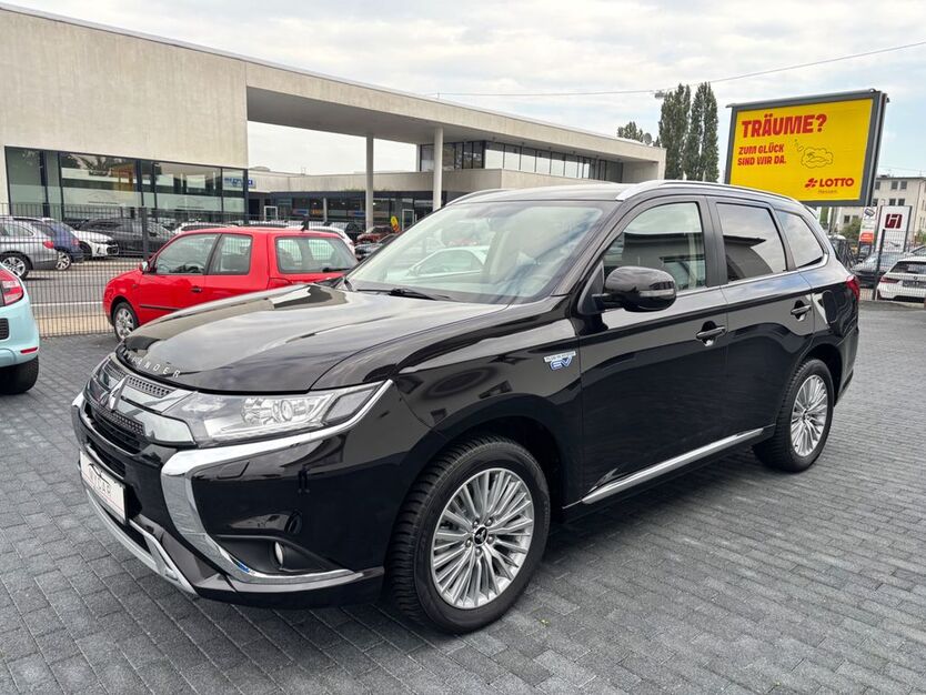Mitsubishi Plug-in Hybrid Outlander 18.900 km 22.490 € Kassel 34123