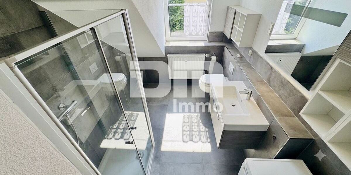 Exklusive Dachgeschosswohnung mit Balkon & Garage in gefragter Lage der Eichwaldsiedlung - Dachgeschoßwohnung Kassel Bettenhausen | Angebot:27070859